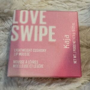 Kaja Love Swipe Lip Mousse in shade 04 Swipe Right